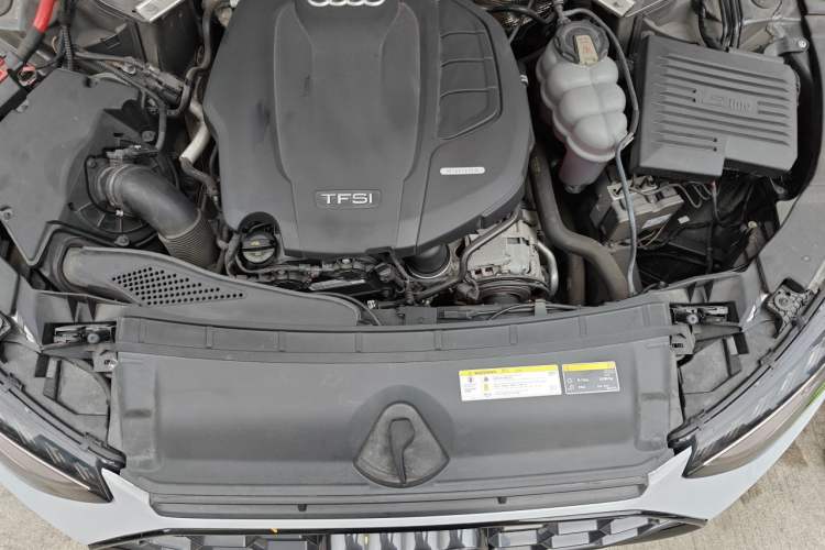 Used Audi A4L 2020 40 TFSI Fashion Dynamic Model Engine Bay