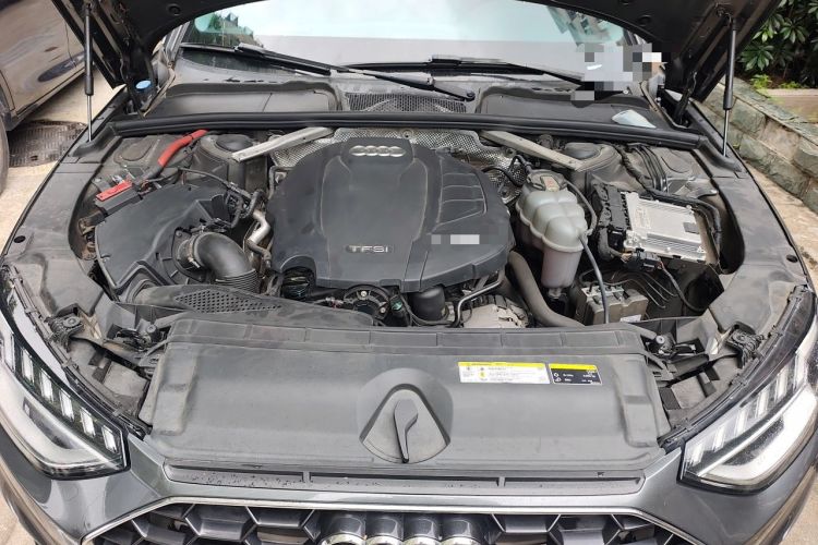 Used Audi A4L 2020 40 TFSI Fashion Dynamic Model Engine Bay