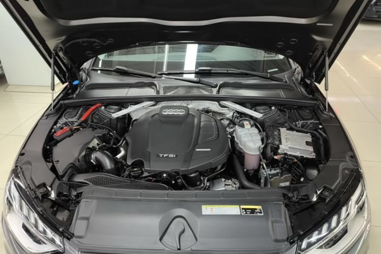 Used Audi A4L 2020 40 TFSI Fashion Dynamic Model Engine Bay