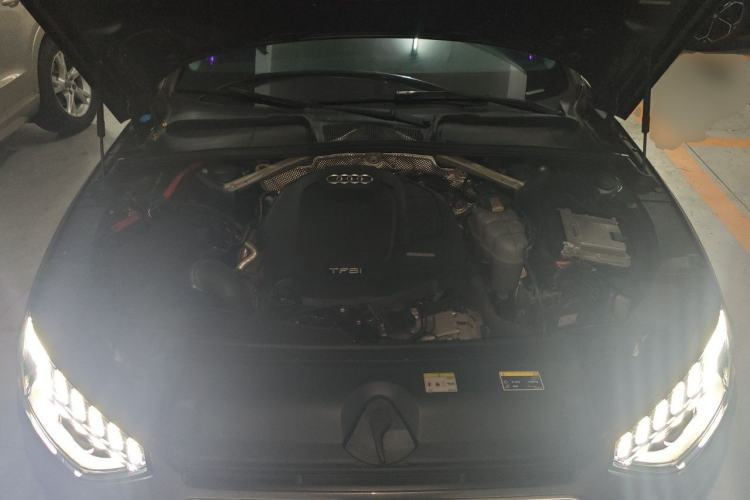 Used Audi A4L 2020 35 TFSI Fashion Dynamic Model Engine Bay