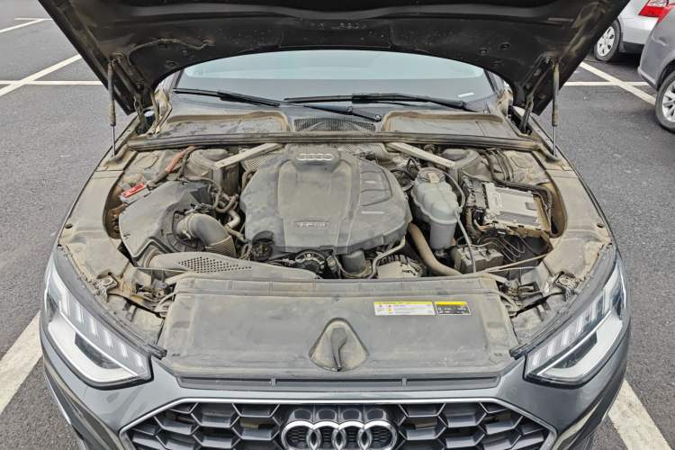 Used Audi A4L 2020 40 TFSI Fashion Dynamic Model Engine Bay