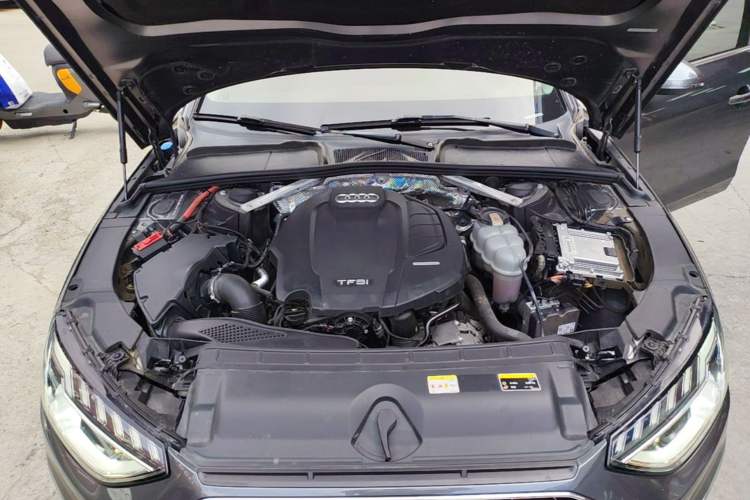 Used Audi A4L 2020 40 TFSI Luxury Dynamic Model Engine Bay