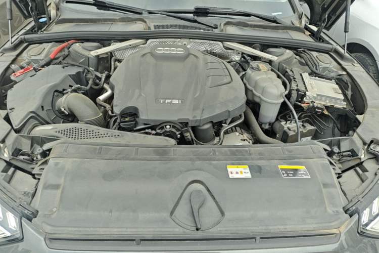 Used Audi A4L 2020 40 TFSI Luxury Dynamic Model Engine Bay