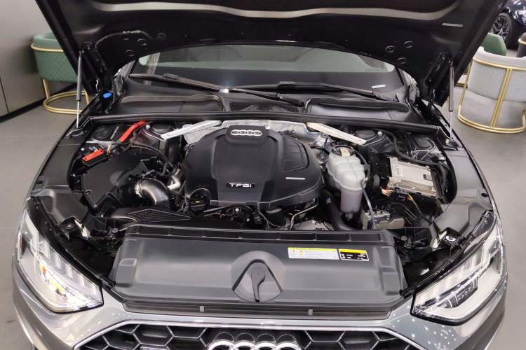 Used Audi A4L 2020 40 TFSI quattro Luxury Dynamic Model Engine Bay