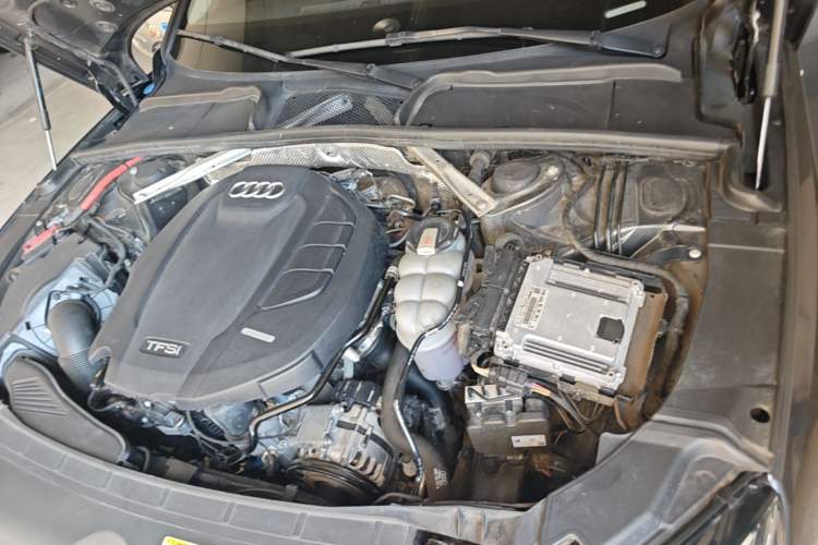 Used Audi A4L 2020 40 TFSI Fashion Dynamic Model Engine Bay