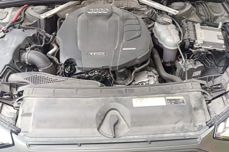 Used Audi A4L 2020 40 TFSI Fashion Dynamic Model Engine Bay