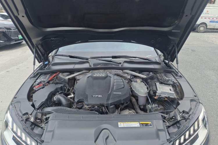 Used Audi A4L 2020 40 TFSI Luxury Dynamic Model Engine Bay