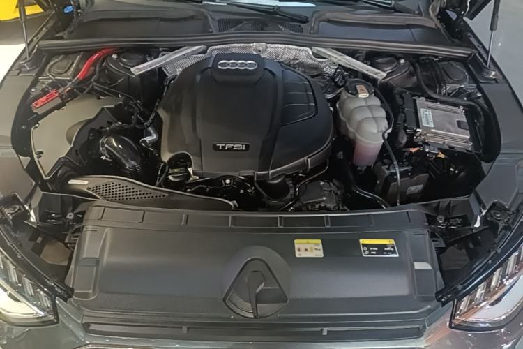 Used Audi A4L 2020 40 TFSI Fashion Dynamic Model Engine Bay