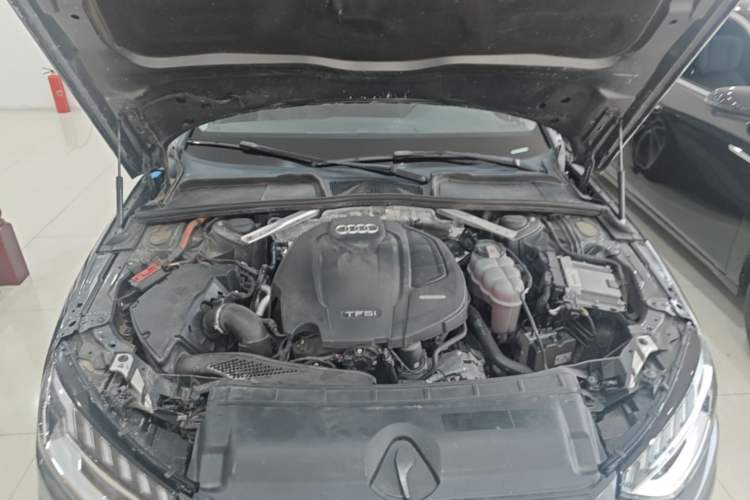 Used Audi A4L 2020 40 TFSI quattro Luxury Dynamic Model Engine Bay