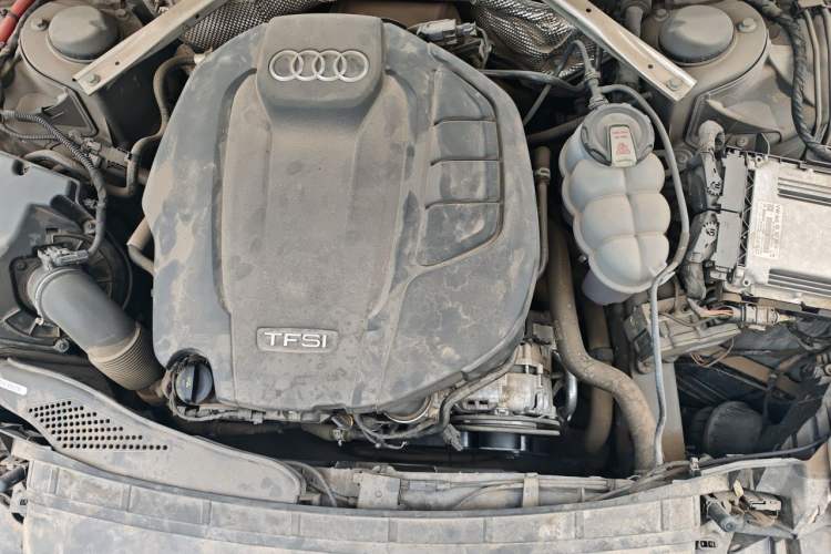 Used Audi A4L 2020 40 TFSI Luxury Dynamic Model Engine Bay
