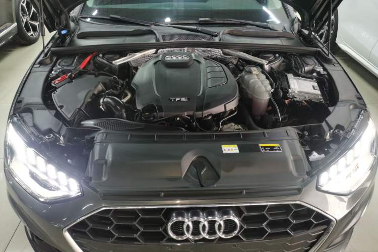 Used Audi A4L 2020 40 TFSI Fashion Dynamic Model Engine Bay
