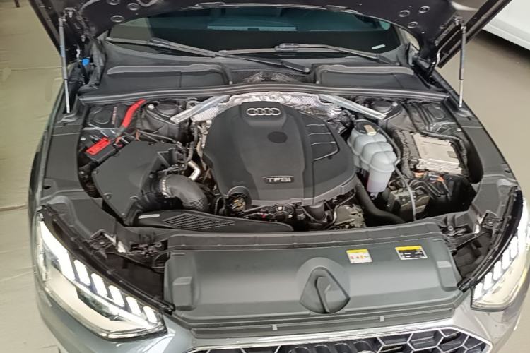 Used Audi A4L 2020 40 TFSI Fashion Dynamic Model Engine Bay