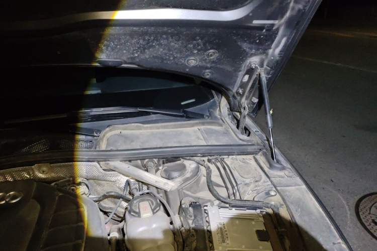 Used Audi A4L 2020 40 TFSI Luxury Dynamic Model Engine Bay Left