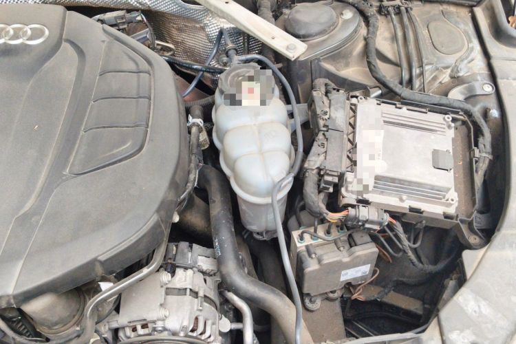 Used Audi A4L 2020 40 TFSI Luxury Prestige Edition Engine Bay Left