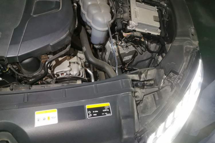 Used Audi A4L 2020 40 TFSI Fashion Dynamic Model Engine Bay Left