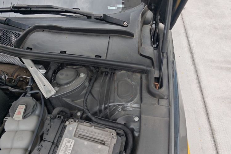 Used Audi A4L 2020 40 TFSI quattro Luxury Dynamic Model Engine Bay Left