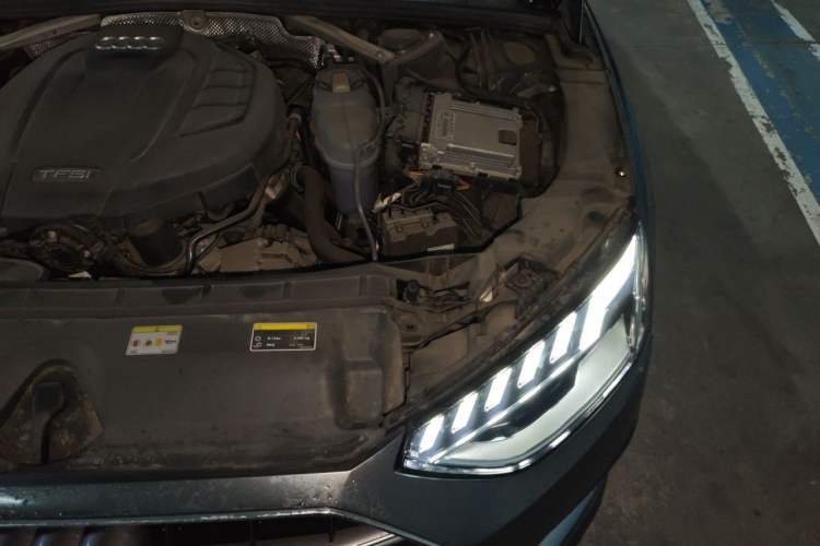 Used Audi A4L 2020 40 TFSI Fashionable and Elegant Model Engine Bay Left