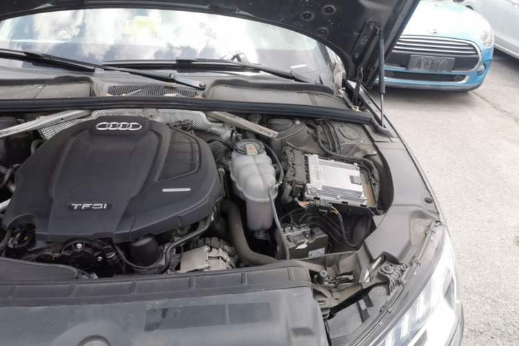 Used Audi A4L 2020 40 TFSI Luxury Dynamic Model Engine Bay Left