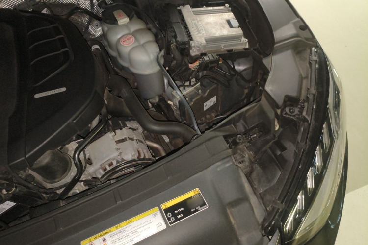 Used Audi A4L 2020 40 TFSI Luxury Dynamic Model Engine Bay Left