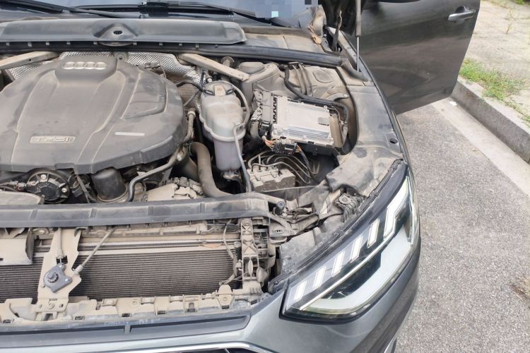 Used Audi A4L 2020 40 TFSI Luxury Dynamic Model Engine Bay Left
