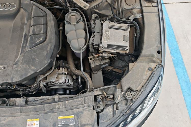 Used Audi A4L 2020 40 TFSI Luxury Dynamic Model Engine Bay Left