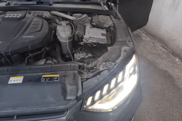 Used Audi A4L 2020 40 TFSI quattro Luxury Dynamic Model Engine Bay Left