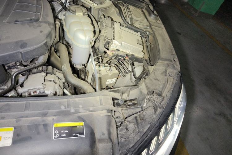 Used Audi A4L 2020 40 TFSI Luxury Dynamic Model Engine Bay Left