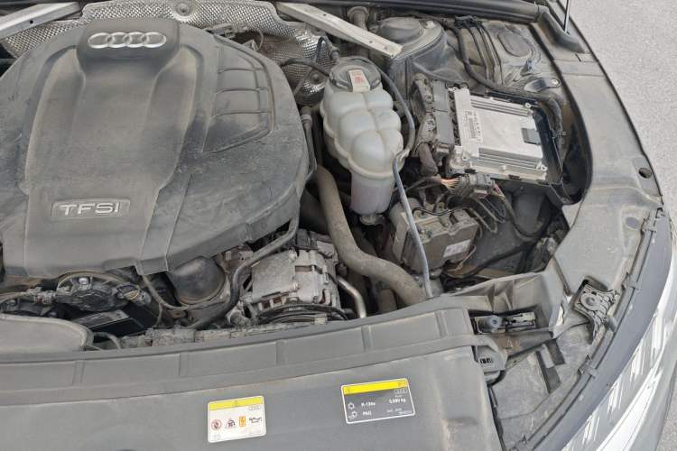 Used Audi A4L 2020 40 TFSI quattro Luxury Dynamic Model Engine Bay Left
