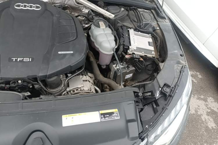 Used Audi A4L 2020 40 TFSI Fashionable and Elegant Model Engine Bay Left