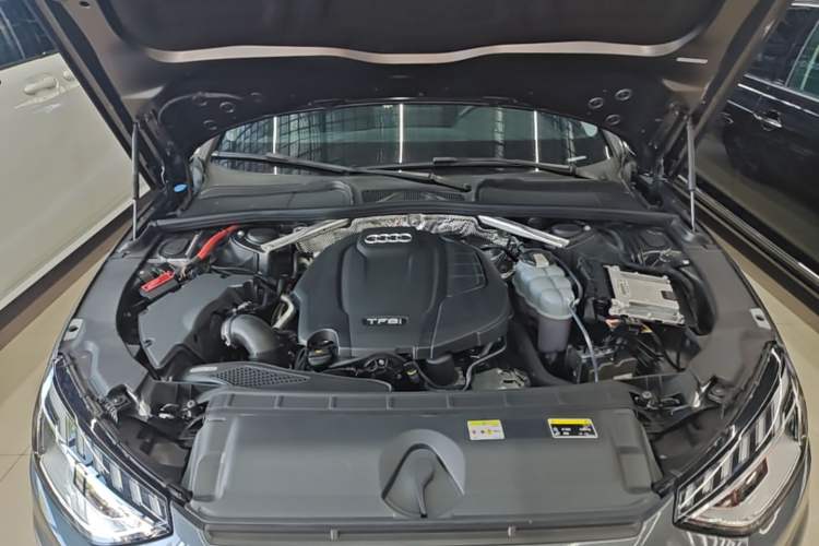 Used Audi A4L 2020 40 TFSI Luxury Dynamic Model Engine Bay