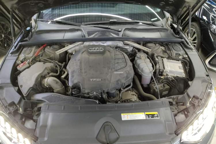 Used Audi A4L 2020 40 TFSI Fashion Dynamic Model Engine Bay