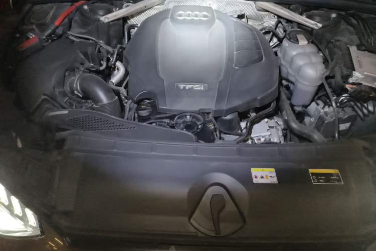 Used Audi A4L 2020 40 TFSI Fashion Dynamic Model Engine Bay