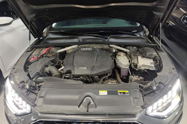 Used Audi A4L 2020 40 TFSI Fashion Dynamic Model Engine Bay