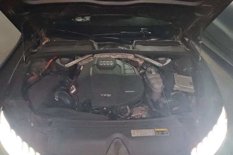 Used Audi A4L 2020 40 TFSI Luxury Dynamic Model Engine Bay