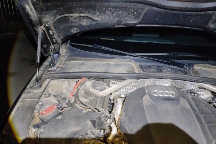 Used Audi A4L 2020 40 TFSI Luxury Dynamic Model Engine Bay Right