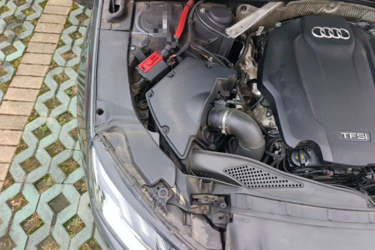 Used Audi A4L 2020 40 TFSI Luxury Dynamic Model Engine Bay Right