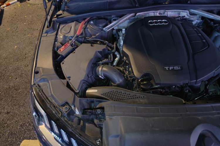 Used Audi A4L 2020 40 TFSI Luxury Dynamic Model Engine Bay Right