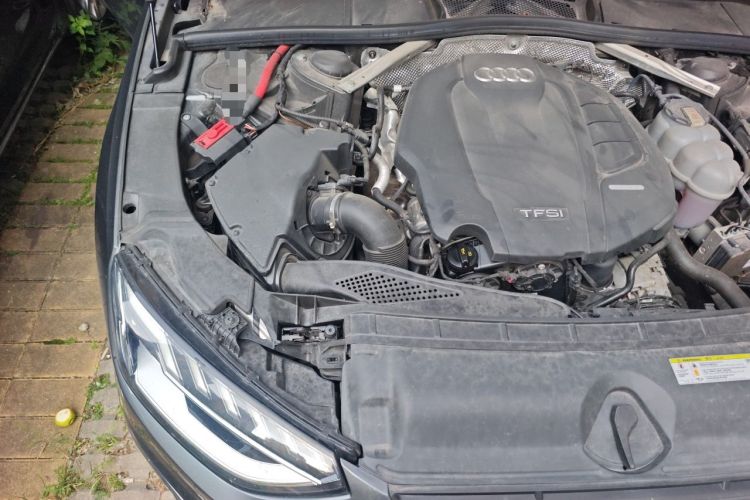 Used Audi A4L 2020 40 TFSI Luxury Dynamic Model Engine Bay Right