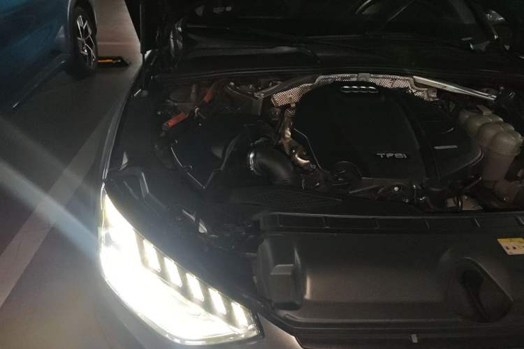 Used Audi A4L 2020 40 TFSI Luxury Dynamic Model Engine Bay Right