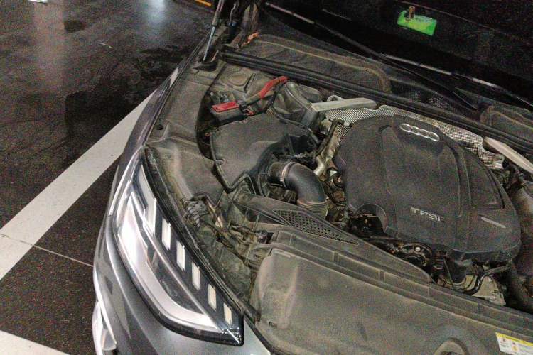 Used Audi A4L 2020 40 TFSI Luxury Dynamic Model Engine Bay Right