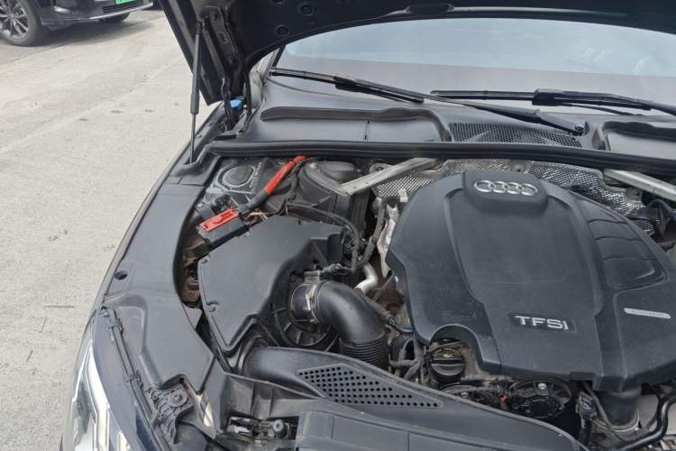 Used Audi A4L 2020 40 TFSI Luxury Dynamic Model Engine Bay Right