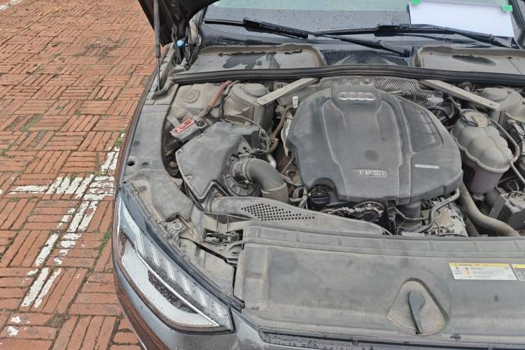 Used Audi A4L 2020 40 TFSI Luxury Dynamic Model Engine Bay Right