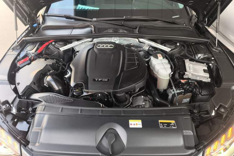 Used Audi A4L 2020 40 TFSI Fashion Dynamic Model Engine Bay