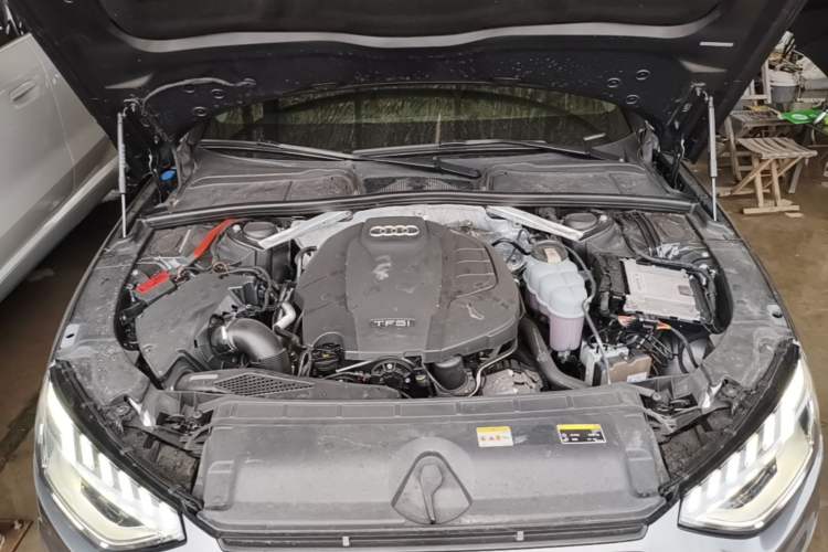 Used Audi A4L 2020 40 TFSI quattro Luxury Dynamic Model Engine Bay