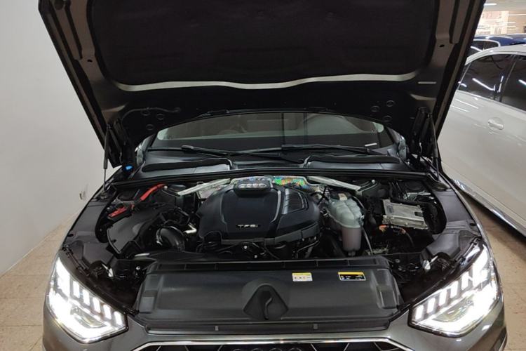 Used Audi A4L 2020 40 TFSI Fashion Dynamic Model Engine Bay