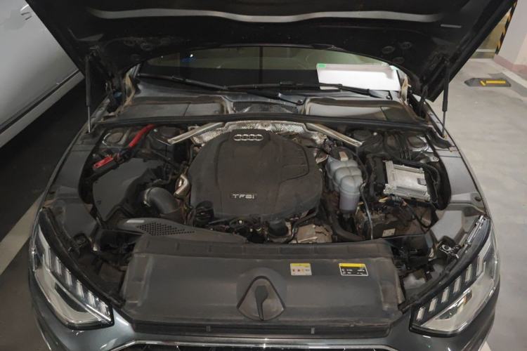 Used Audi A4L 2020 40 TFSI Fashion Dynamic Model Engine Bay