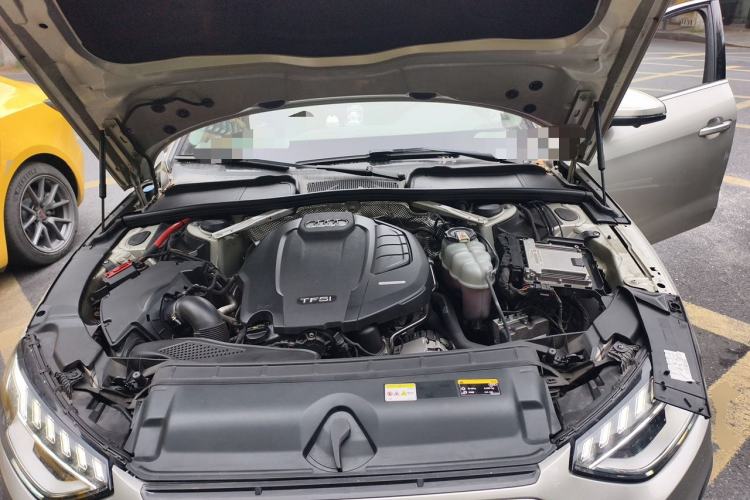 Used Audi A4L 2020 40 TFSI Fashion Dynamic Model Engine Bay