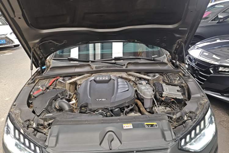 Used Audi A4L 2020 40 TFSI Luxury Dynamic Model Engine Bay
