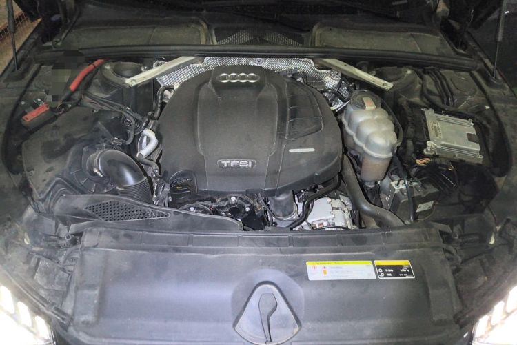 Used Audi A4L 2020 40 TFSI Fashion Dynamic Model Engine Bay