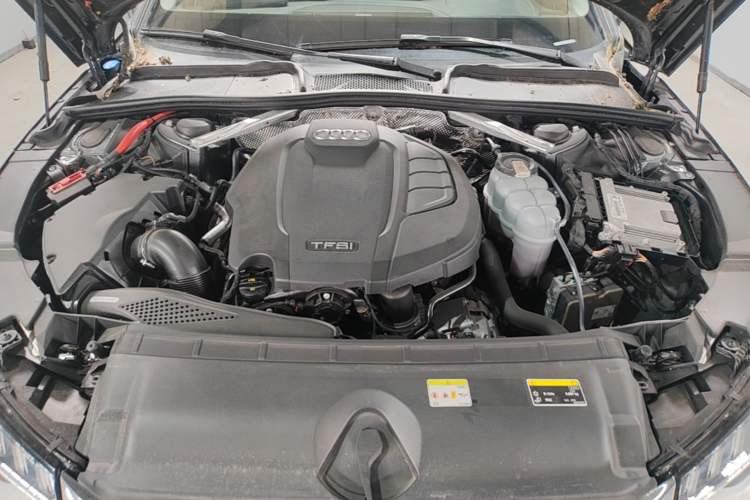 Used Audi A4L 2020 40 TFSI Luxury Dynamic Model Engine Bay